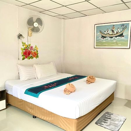 Jj Karon Beach Hotel エクステリア 写真