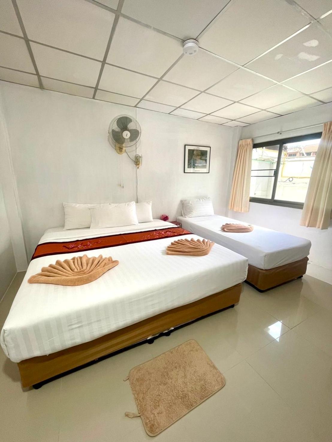 Jj Karon Beach Hotel エクステリア 写真