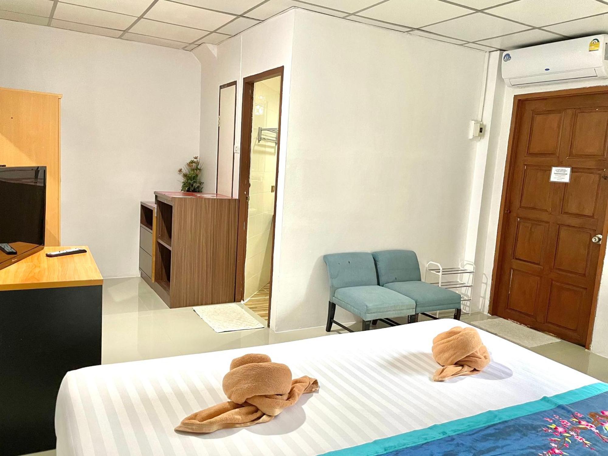 Jj Karon Beach Hotel エクステリア 写真