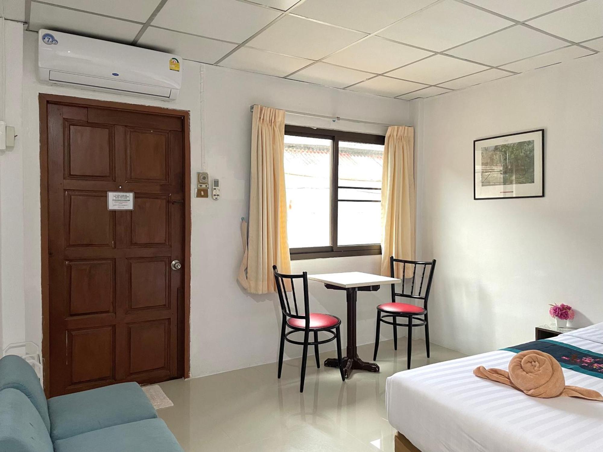 Jj Karon Beach Hotel エクステリア 写真