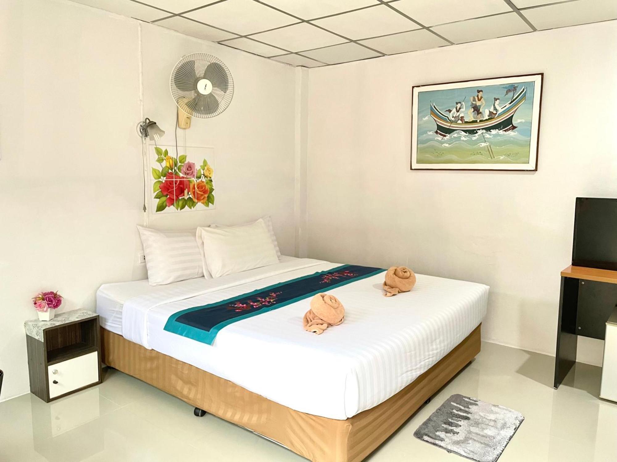 Jj Karon Beach Hotel エクステリア 写真